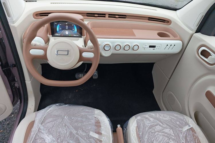 Used Bestune Pony 2026 Model 222km Shining Horse Steering Wheel