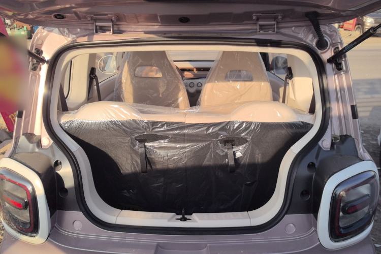 Used Bestune Pony 2026 222km Colorful Horse Trunk