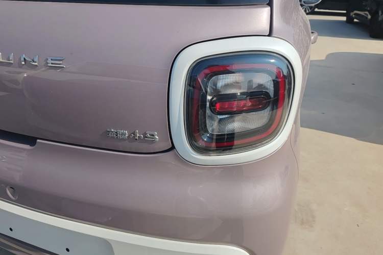 Used Bestune Pony 2026 Model 222km Cute Horse Plus Right Rear Taillight