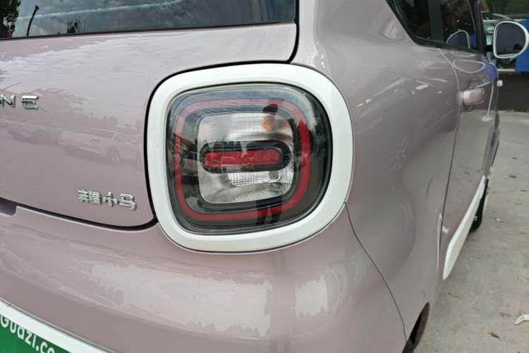 Used Bestune Pony 2026 Model 222km Cute Horse Plus Right Rear Taillight