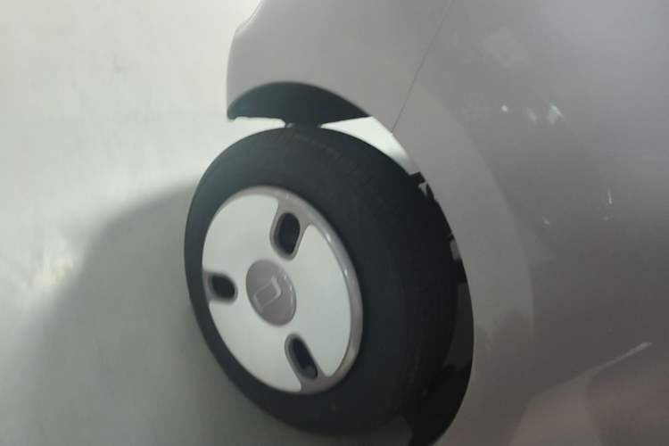 Used Bestune Pony 2026 222km Colorful Horse Right Rear Wheel Hub