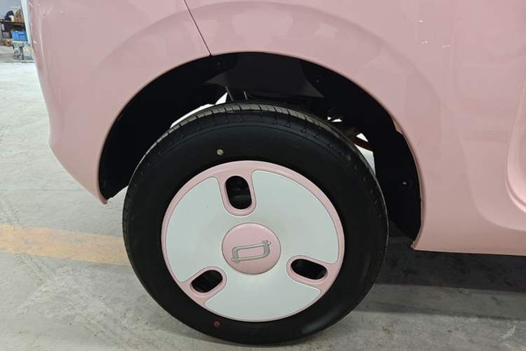 Used Bestune Pony 2026 Model 222km Cute Horse Plus Right Rear Wheel Hub
