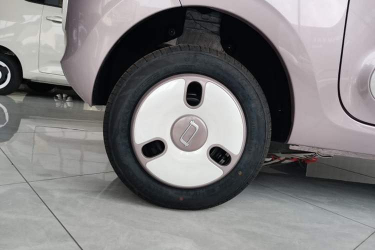 Used Bestune Pony 2026 222km Colorful Horse Right Rear Wheel Hub