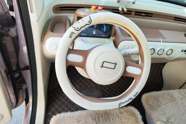 Used Bestune Pony 2026 Model 222km Shining Horse Steering Wheel