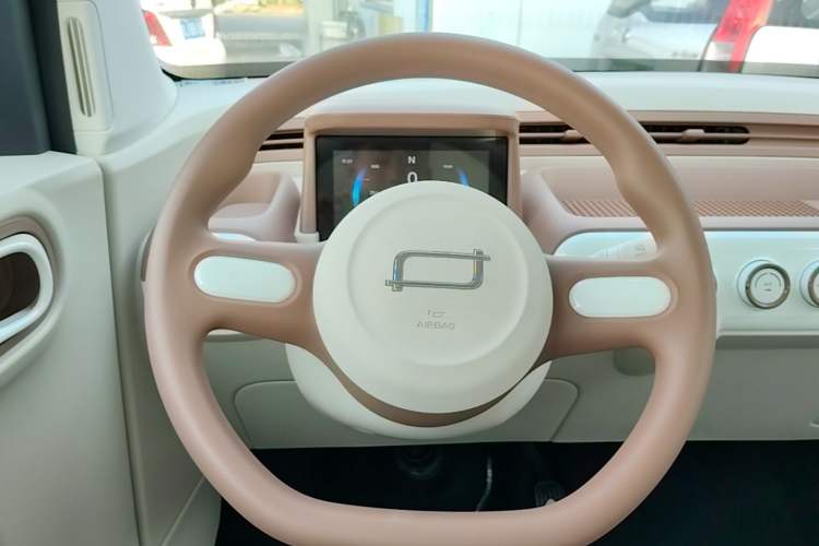 Used Bestune Pony 2026 222km Colorful Horse Steering Wheel
