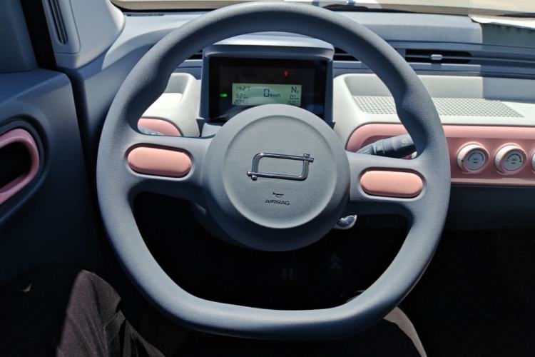 Used Bestune Pony 2026 Model 222km Cute Horse Steering Wheel