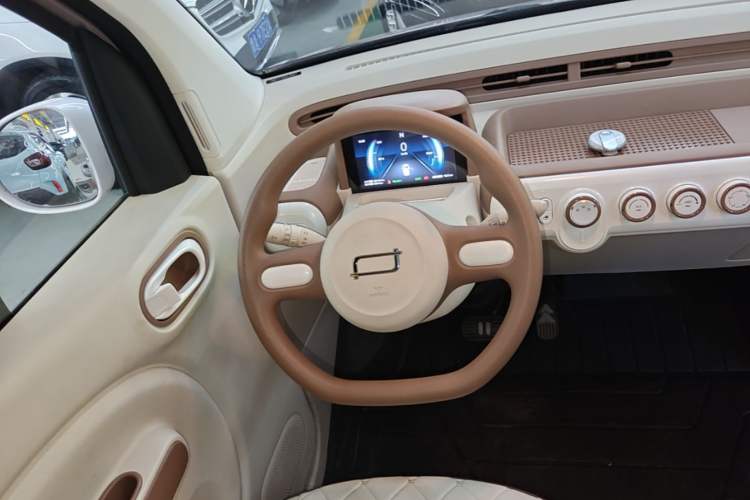 Used Bestune Pony 2026 Model 222km Cute Horse Plus Steering Wheel