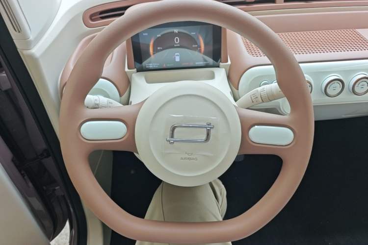 Used Bestune Pony 2026 222km Colorful Horse Steering Wheel