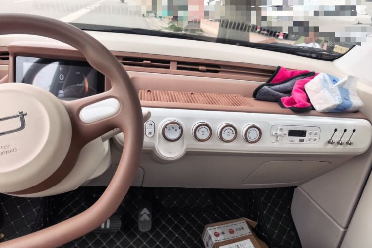 Used Bestune Pony 2026 Model 222km Shining Horse Audio And AC Panel