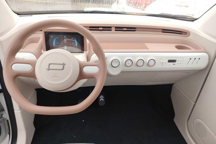 Used Bestune Pony 2026 Model 222km Cute Horse Plus Audio And AC Panel