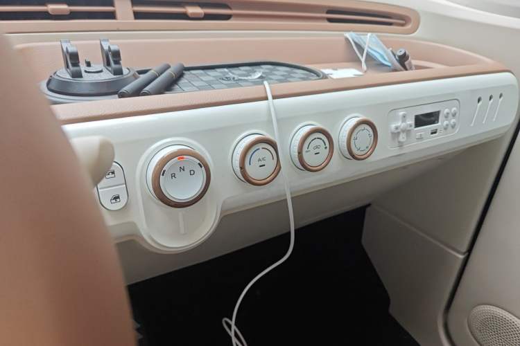 Used Bestune Pony 2026 222km Colorful Horse Audio And AC Panel