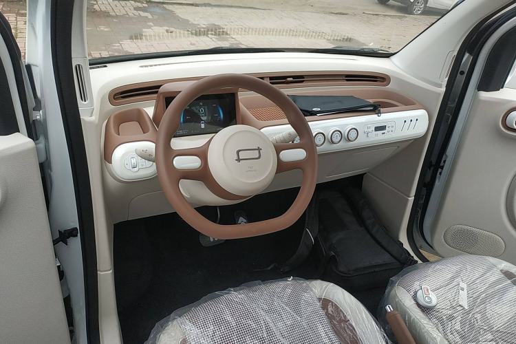 Used Bestune Pony 2026 Model 222km Cute Horse Plus Center Console