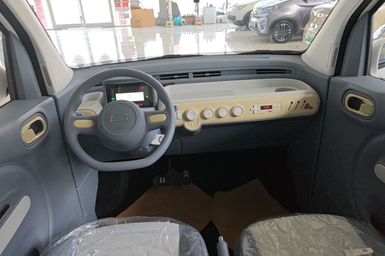 Used Bestune Pony 2026 Model 222km Cute Horse Center Console
