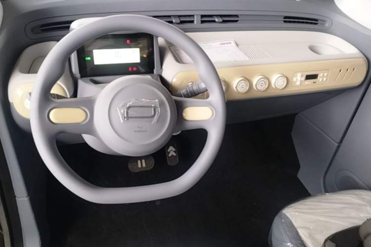 Used Bestune Pony 2026 Model 222km Cute Horse Center Console