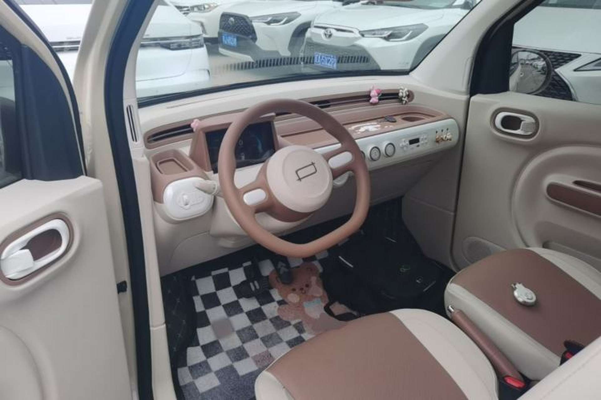 Used Bestune Pony 2026 Model 222km Shining Horse Center Console