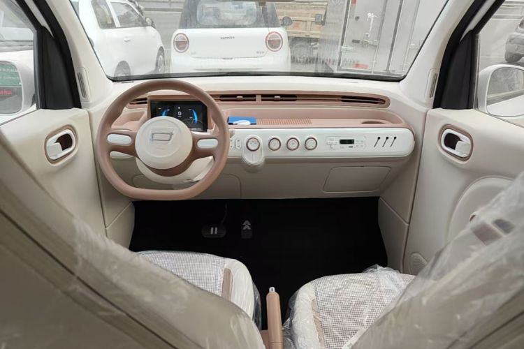 Used Bestune Pony 2026 222km Colorful Horse Center Console