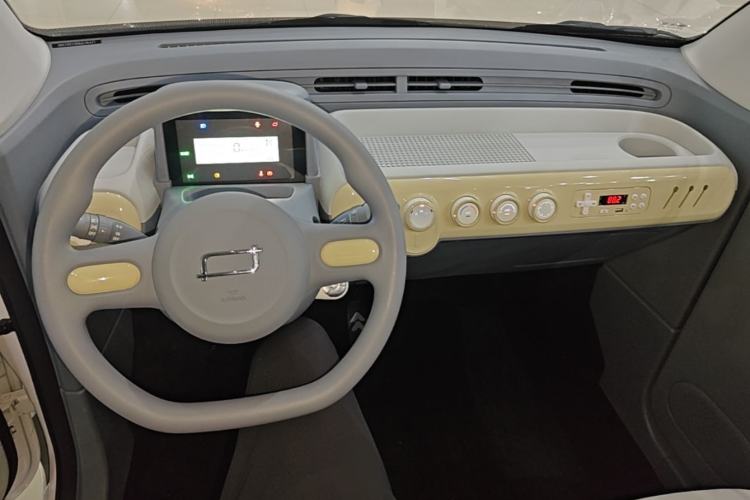 Used Bestune Pony 2026 Model 222km Cute Horse Center Console