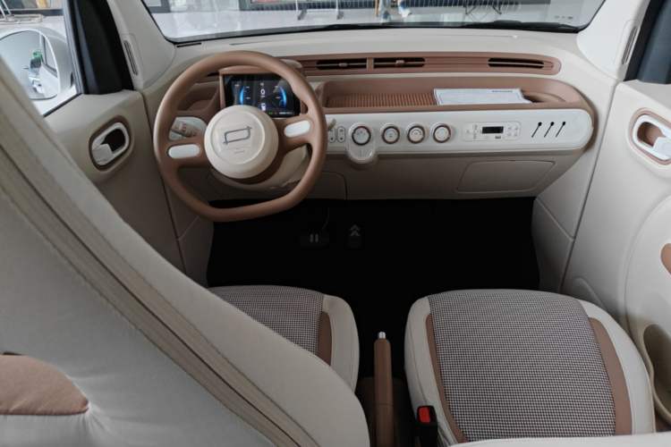 Used Bestune Pony 2026 222km Colorful Horse Center Console