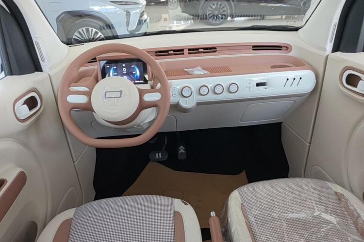 Used Bestune Pony 2026 222km Colorful Horse Center Console