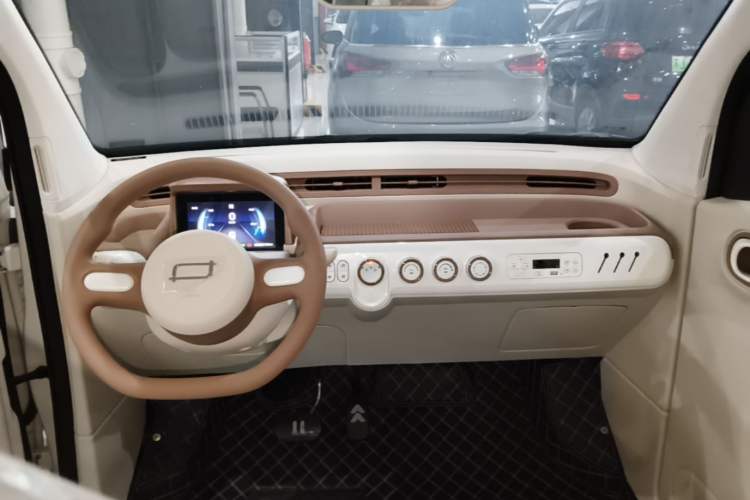 Used Bestune Pony 2026 222km Colorful Horse Center Console