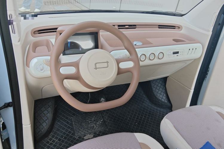 Used Bestune Pony 2026 222km Colorful Horse Center Console