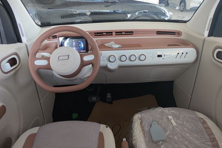 Used Bestune Pony 2026 222km Colorful Horse Center Console