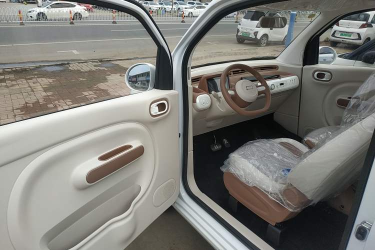 Used Bestune Pony 2026 Model 222km Cute Horse Plus Driver Seat