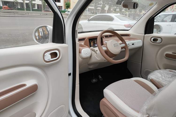 Used Bestune Pony 2026 222km Colorful Horse Driver Seat