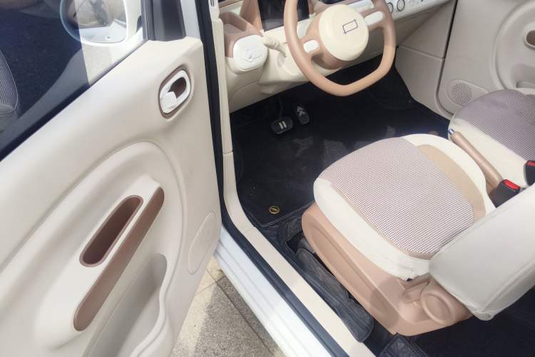 Used Bestune Pony 2026 Model 222km Cute Horse Plus Driver Seat