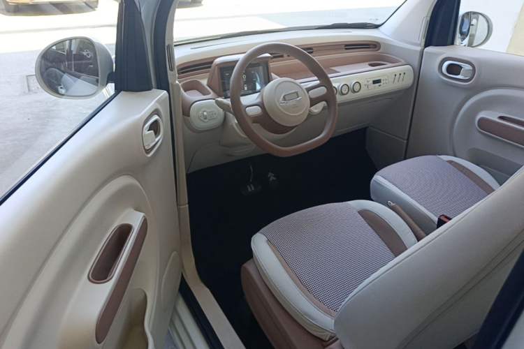 Used Bestune Pony 2026 222km Colorful Horse Driver Seat
