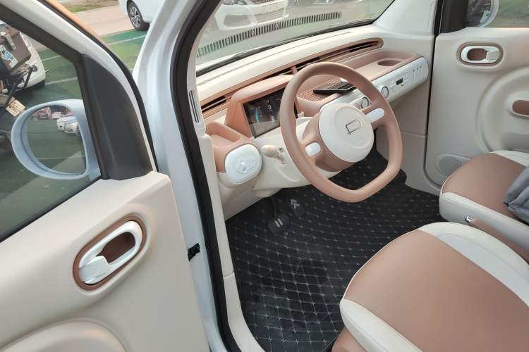 Used Bestune Pony 2026 222km Colorful Horse Driver Seat