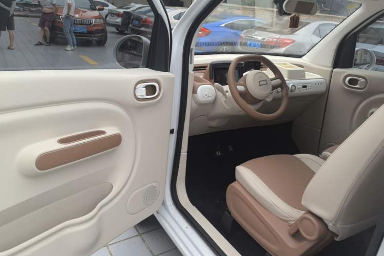 Used Bestune Pony 2026 Model 222km Shining Horse Driver Seat