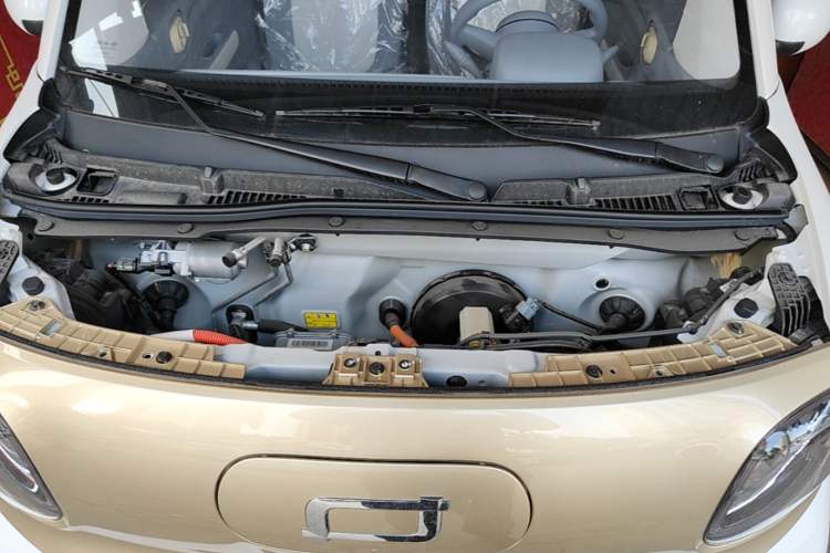 Used Bestune Pony 2026 Model 222km Cute Horse Engine Bay
