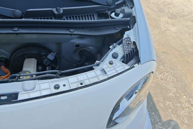 Used Bestune Pony 2026 222km Colorful Horse Engine Bay Left