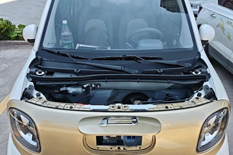 Used Bestune Pony 2026 Model 222km Cute Horse Engine Bay