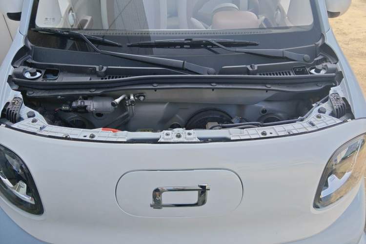 Used Bestune Pony 2026 222km Colorful Horse Engine Bay