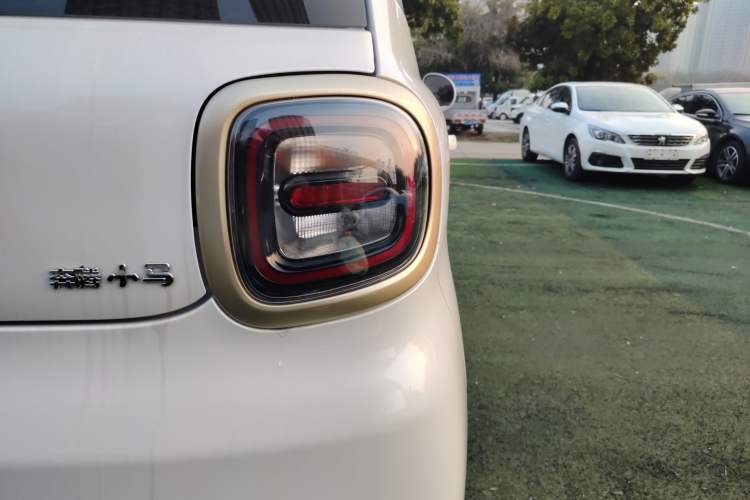 Used Bestune Pony 2026 222km Colorful Horse Exterior 3