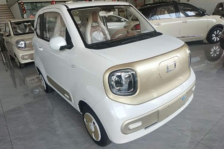 Used Bestune Pony 2026 222km Colorful Horse Front Right 45 Deg