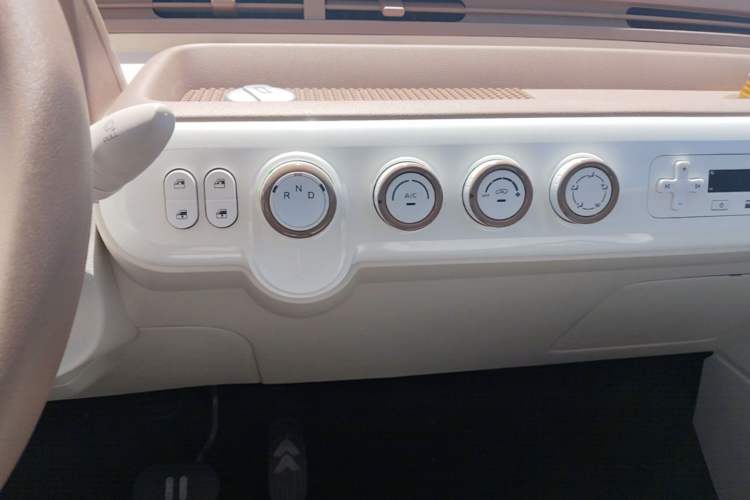 Used Bestune Pony 2026 222km Colorful Horse Gear Lever