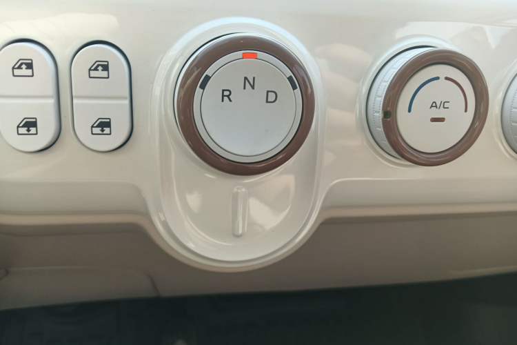 Used Bestune Pony 2026 Model 222km Shining Horse Gear Lever