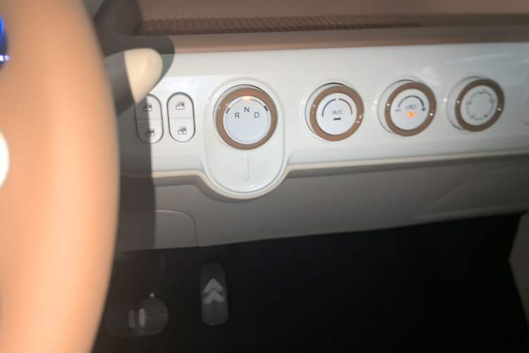 Used Bestune Pony 2026 222km Colorful Horse Gear Lever