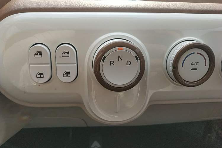 Used Bestune Pony 2026 222km Colorful Horse Gear Lever