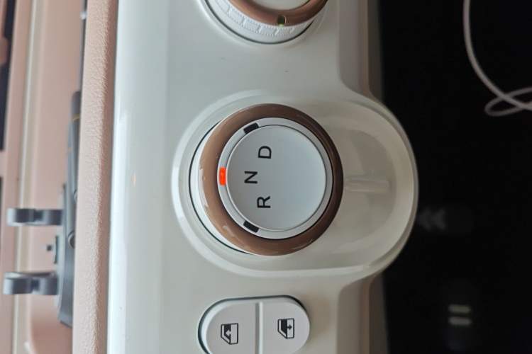 Used Bestune Pony 2026 222km Colorful Horse Gear Lever