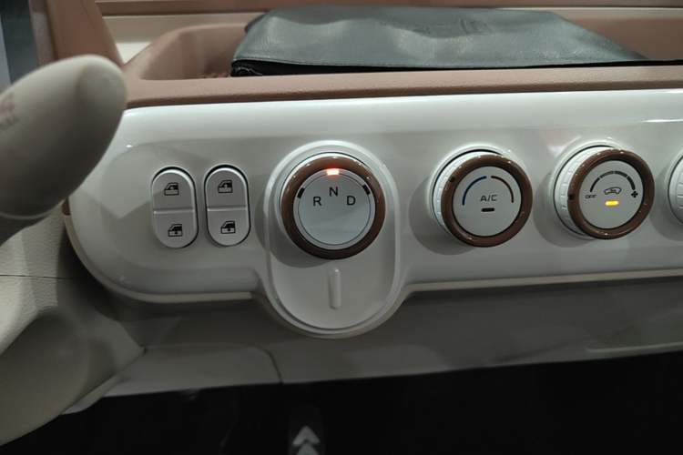 Used Bestune Pony 2026 222km Colorful Horse Gear Lever