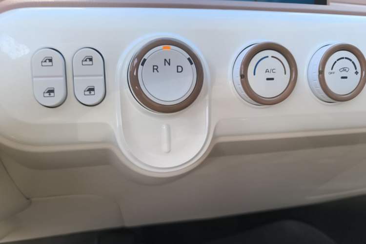 Used Bestune Pony 2026 Model 222km Agile Horse Gear Lever