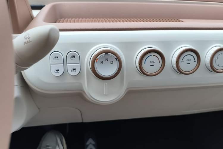Used Bestune Pony 2026 222km Colorful Horse Gear Lever