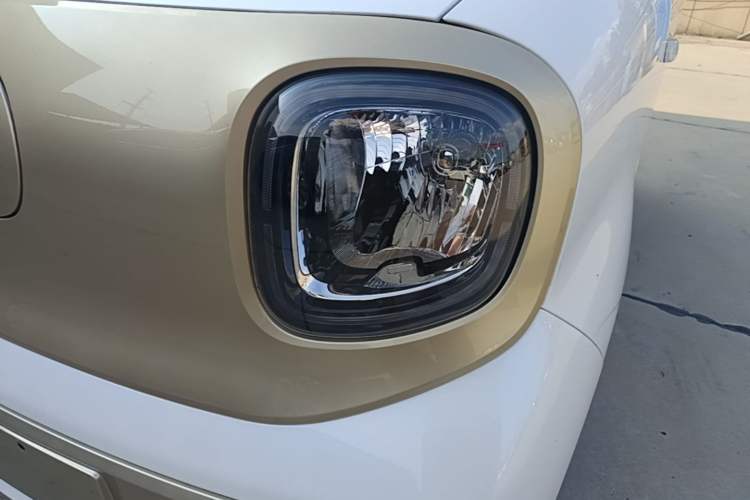 Used Bestune Pony 2026 Model 222km Agile Horse Left Front Headlight