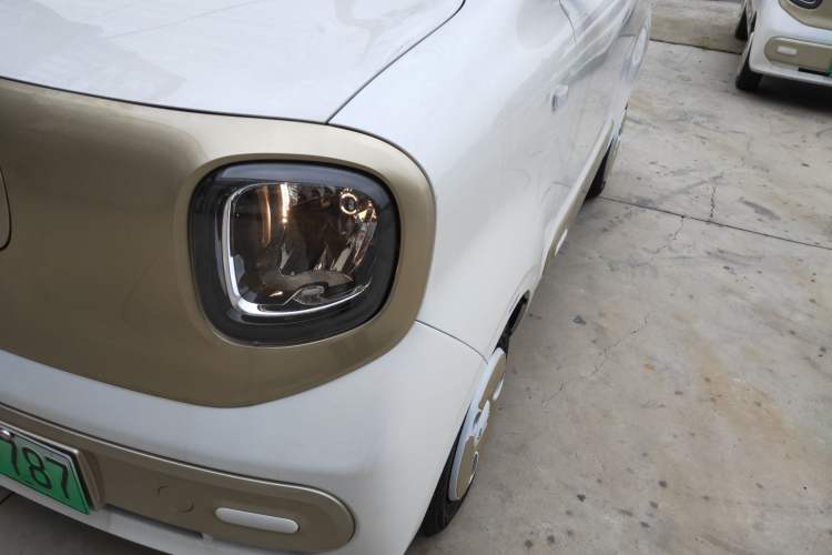 Used Bestune Pony 2026 Model 222km Cute Horse Plus Left Front Headlight