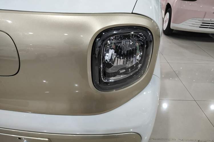 Used Bestune Pony 2026 222km Colorful Horse Left Front Headlight