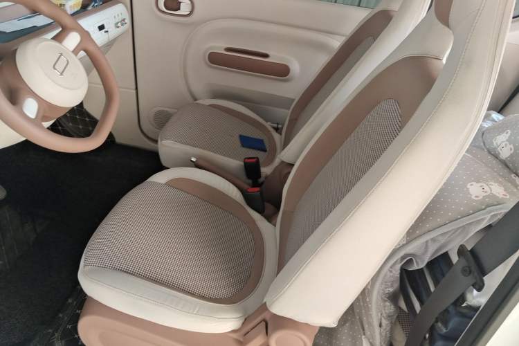Used Bestune Pony 2026 222km Colorful Horse Left Front Seat
